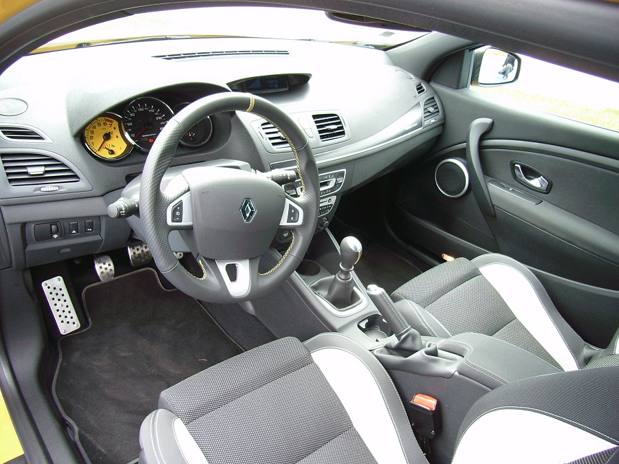 SA554565.JPG