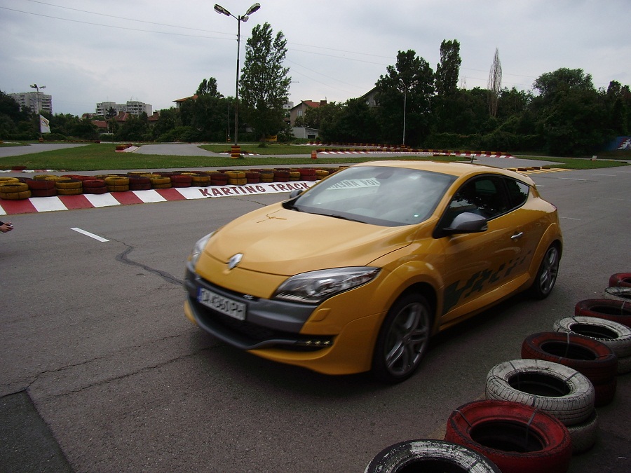 SA554579.JPG