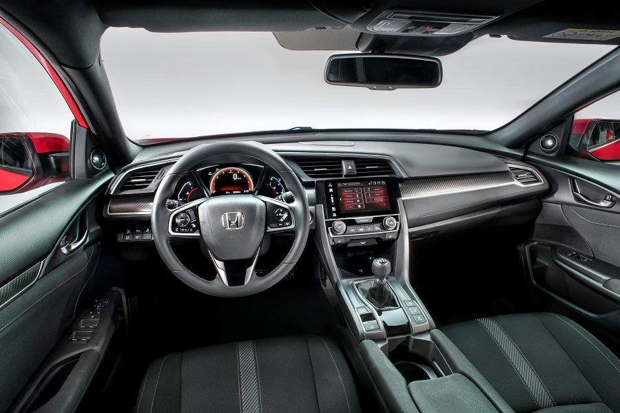 _19_09_16_78101_All_new_2017_Civic_hatchback.jpg