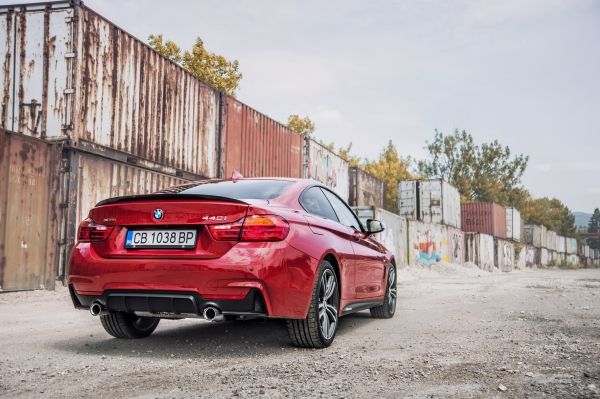 P90234361_lowRes_bmw-series-4-red-edi.jpg
