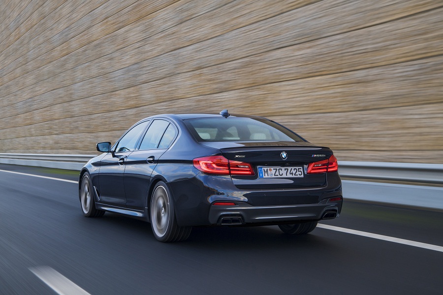 P90244791_highRes_the-new-bmw-m550i-xd.jpg